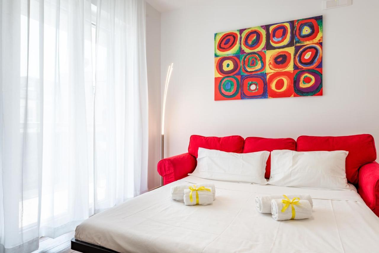 Central Station Apt With Parking Bari Bagian luar foto